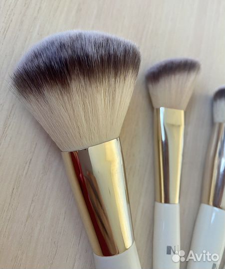 Кисти для макияжа