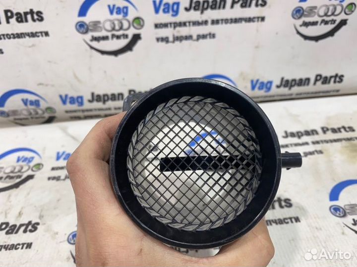 Датчик массового расхода воздуха Volkswagen Tiguan