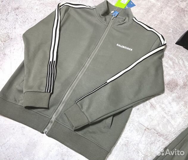 Спортивные костюмы Balenciaga