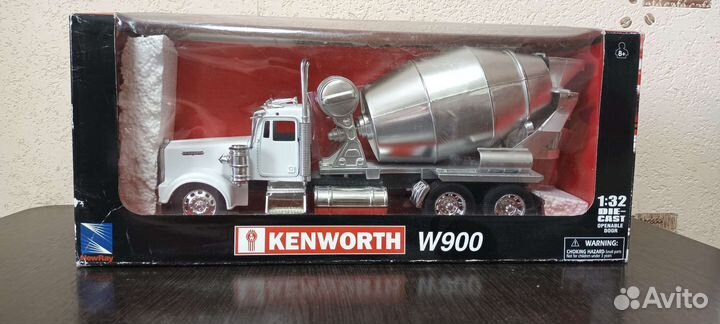 Модедь kenworth 1/32