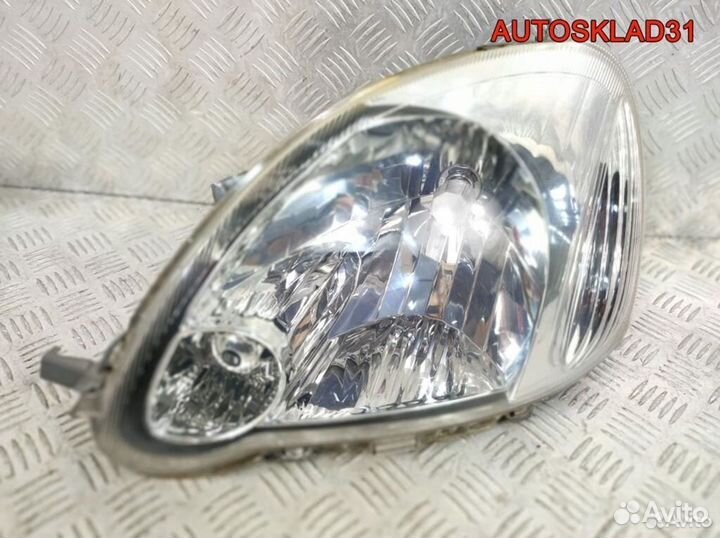 Фара левая Toyota Yaris 811700D080 Рестайлинг