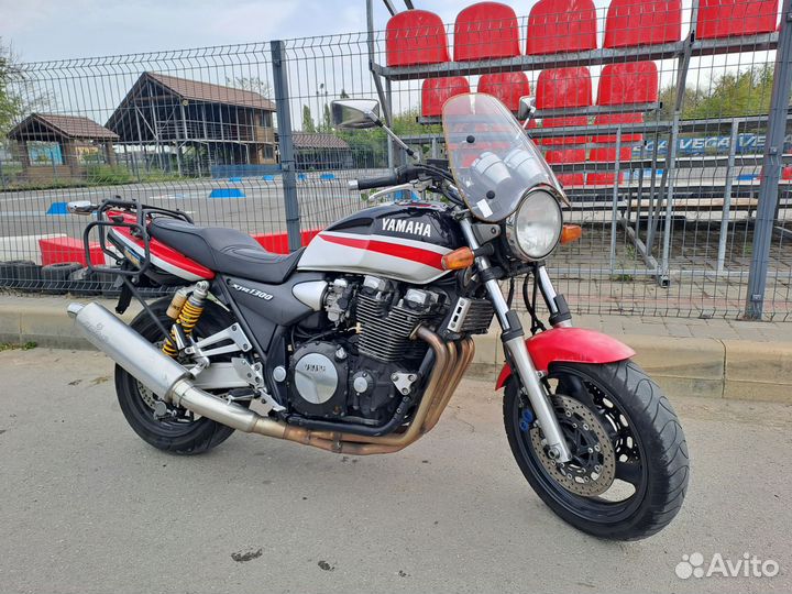 Yamaha XJR 1300