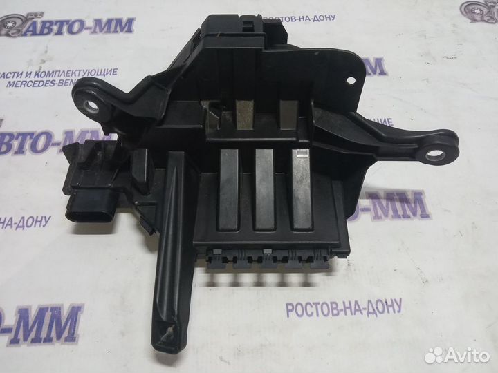 Блок реле и предохранителей Мерседес W205