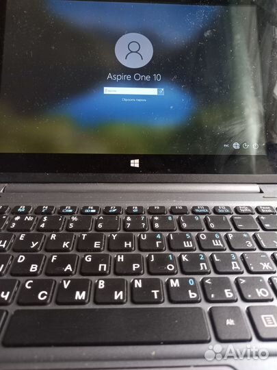 Планшет ноутбук 2 в 1 Аcer aspire one 10