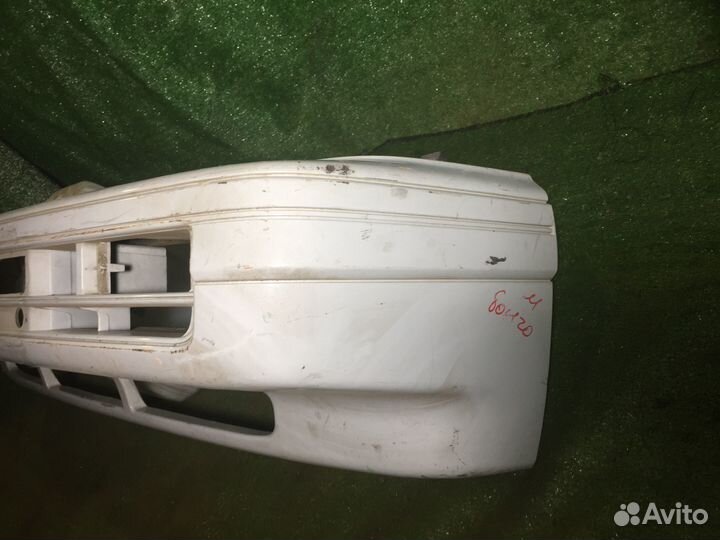 Бампер передний Mazda Bongo SS Белый с усилителем