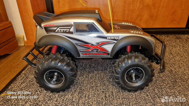 Машина на радиоуправлении уличная