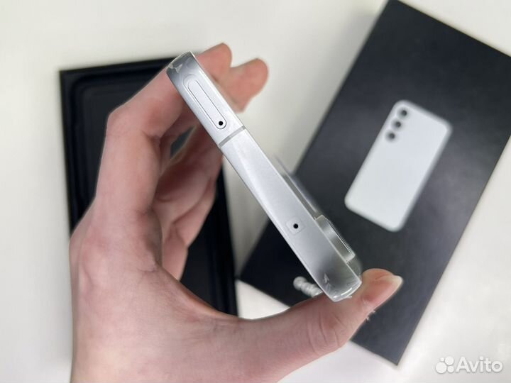 Samsung Galaxy S23 FE, 8/128 ГБ