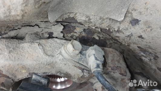 Ступица передняя правая KIA sorento 2 (SKR12N901)