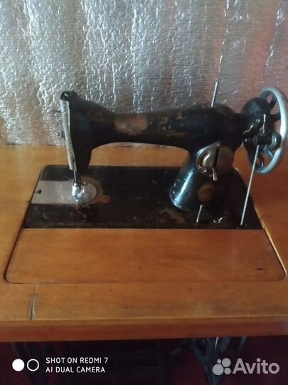 Швейная машинка подольская ножная