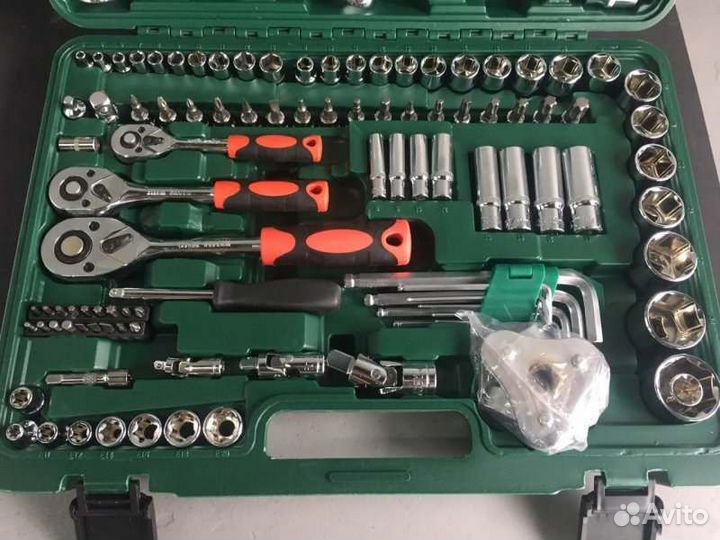 Набор инструментов для автомобиля 121 предмет