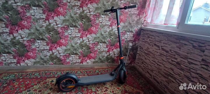 Электросамокат ninebot kickscooter