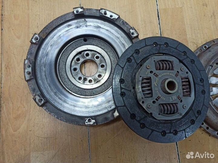 Комплект сцепления Opel Astra J A13DTC 2012