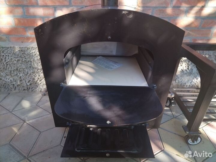 Печь для пиццы уличная с подставкой