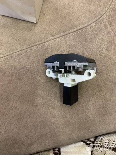 Регулятор генератора skoda