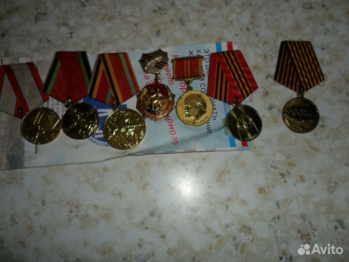 Знаки Военная тематика