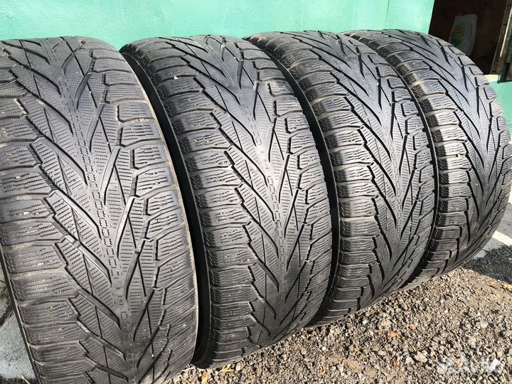 Nokian Tyres Hakkapeliitta R2 SUV 285/60 R18 116R