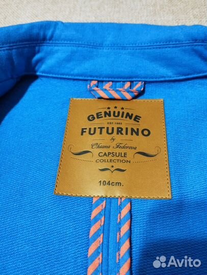 Пиджак, футболка, джинсы 104