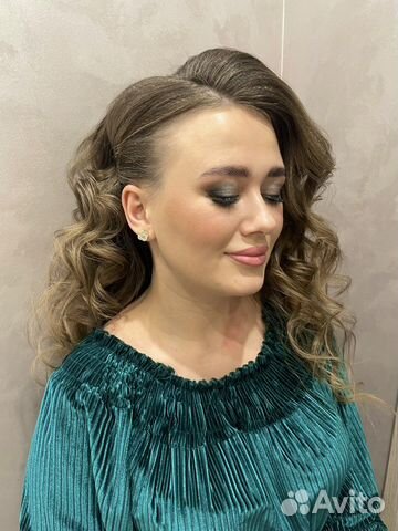 Стилист по прическам