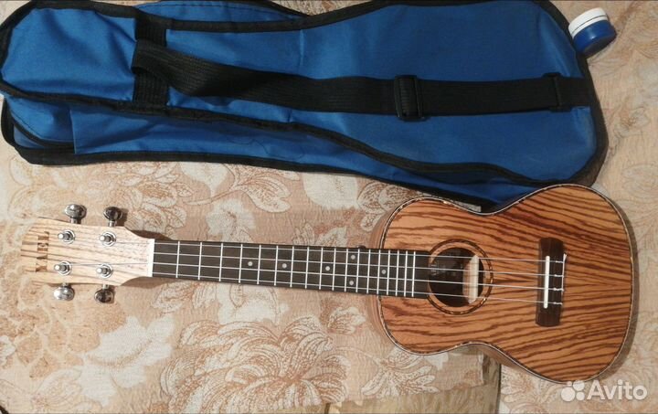 Продам укулеле