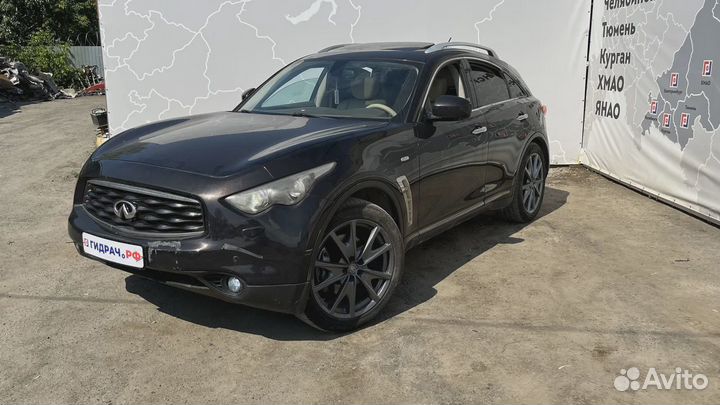 Стекло двери задней правой Infiniti FX50 (S51) 823