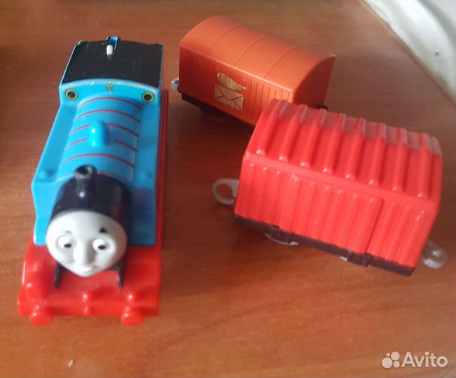 Паровозик Томас на батарейках