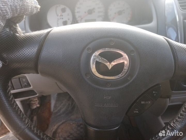 Подушка безопасности в руль Mazda 323 BJ
