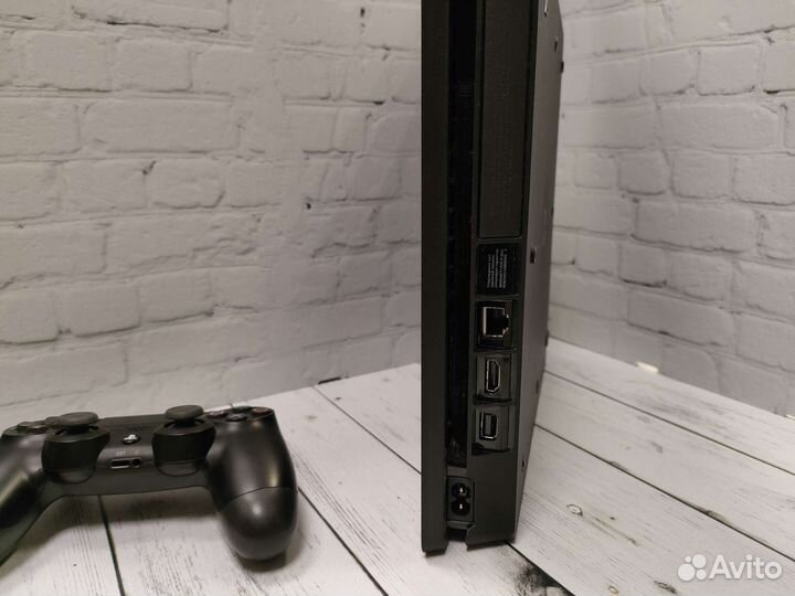 Sony PS4 slim 1 tb
