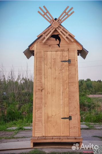 Уличный туалет деревянный
