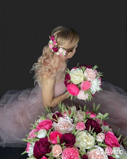 Цветы в шляпной коробке, декор