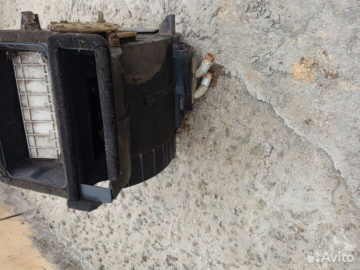 Корпус с радиатором печки kia rio 1