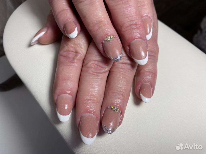 Наращивание ногтей