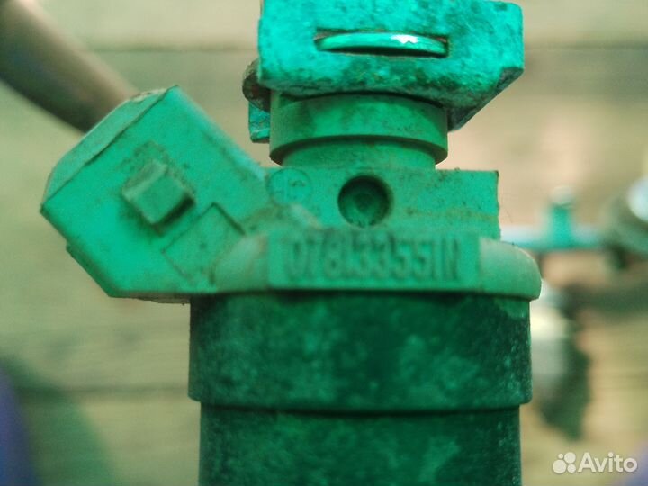 Форсунка audi 100