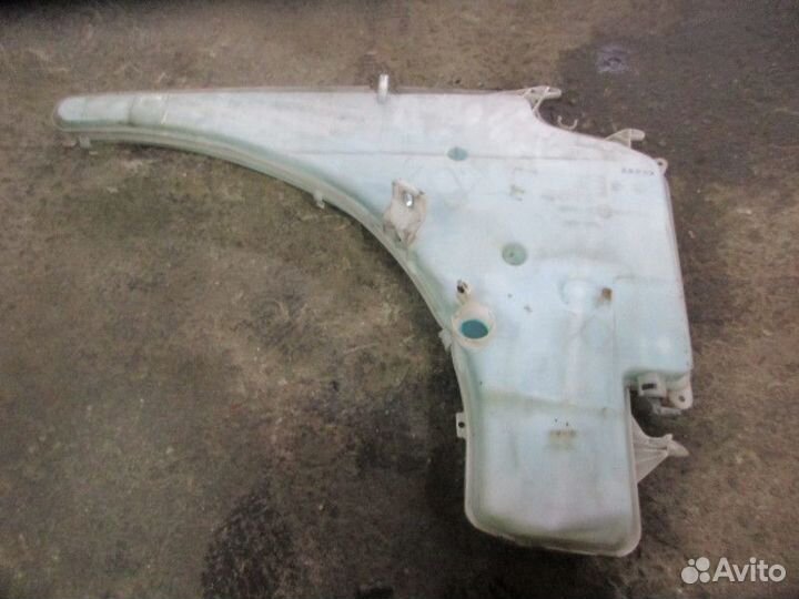 Бачок омывателя лобового стекла BMW 1-серия E87/E8