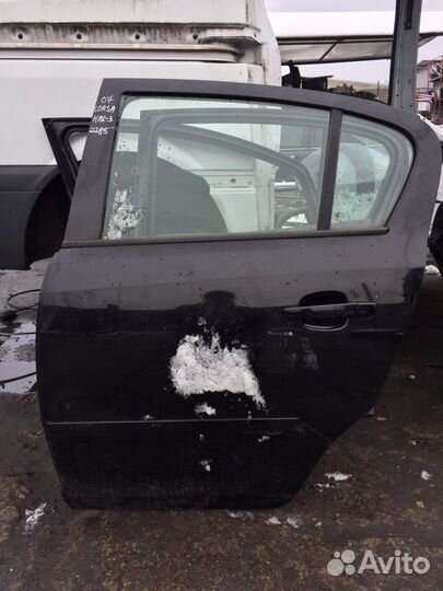 Задняя левая дверь на Opel corsa D