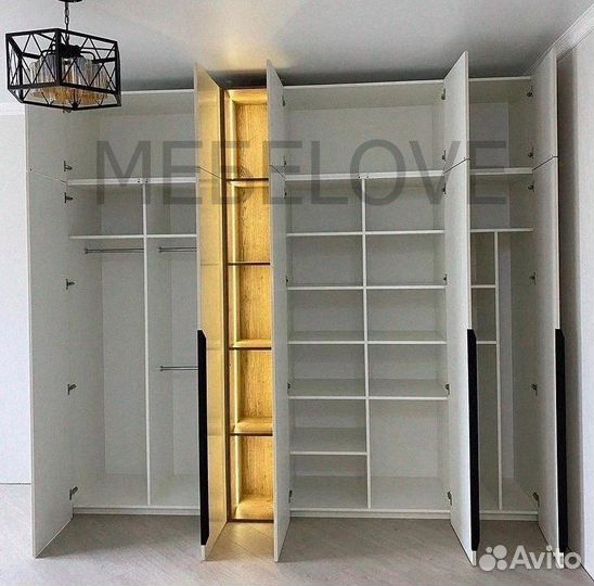 Шкаф распашной новый в прихожую угловой