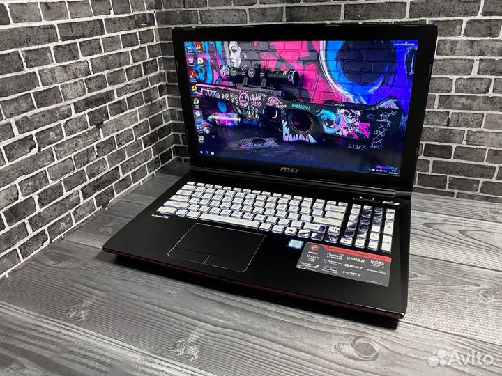 Игровой ноутбук MSI i5/8Gb/FHD/2видеокарты/SSD