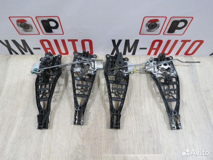 Кронштейн ручки двери Opel Astra H