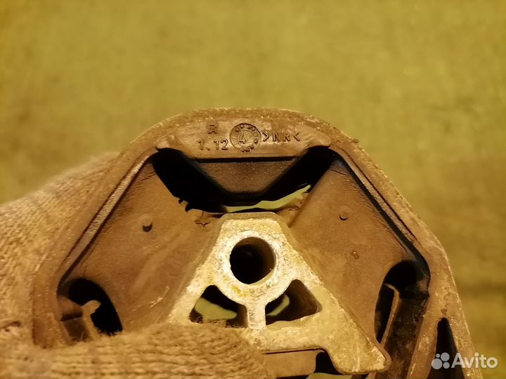 Опора двигателя (подушка двс) 4N516P082 Volvo S40