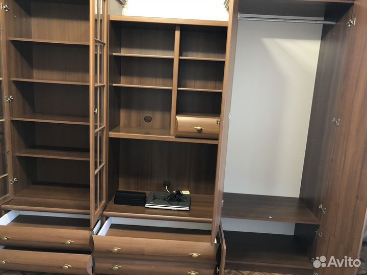 Стенка в гостиную