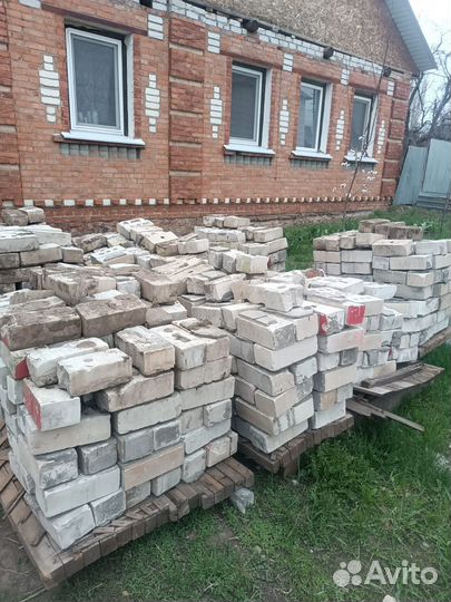 Кирпич бу