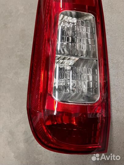 Фонарь задний левый Ford Fusion