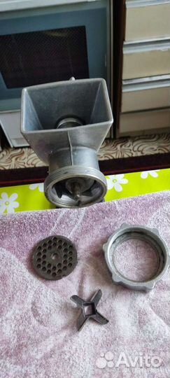 Мясорубка механическая