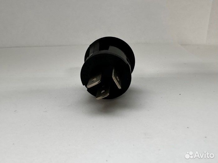 Кнопка открывания багажника 28223710-02