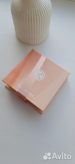 Хайлайтер/Румяна Ив роше