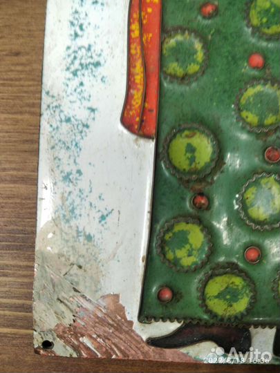 Панно/Горячая эмаль/Девушка с ковшом