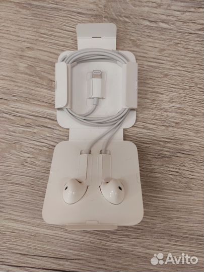 Наушники apple earpods lightning новые