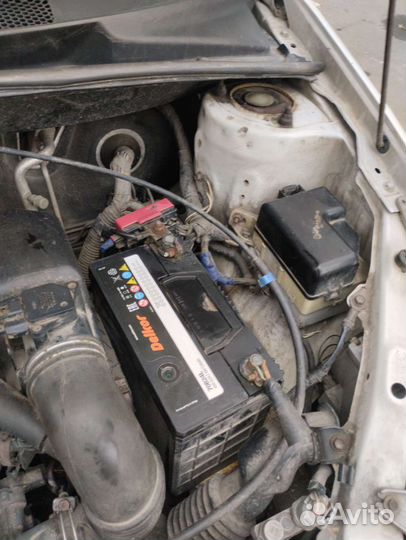 Toyota Vitz, 2000