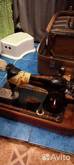 Ручная швейная машина бу