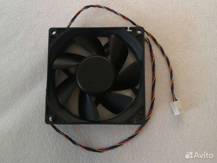 Серверный вентилятор кулер Delta qfr0912vh