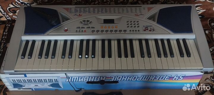 Синтезатор (пианино электронное)